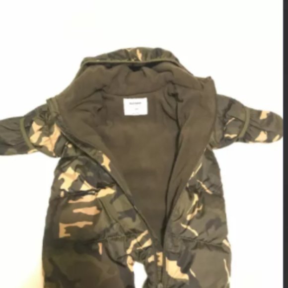 Unisex Hooded Frost-Free Snowsuit for Baby (3-6 M) - Picture 2 of 3